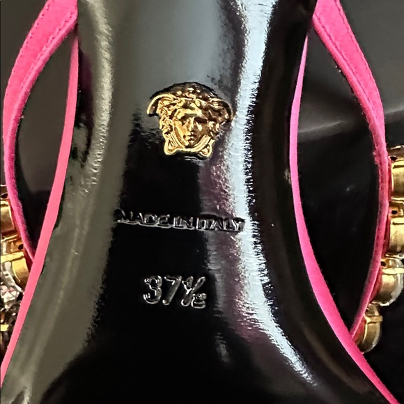 Versace NEW WITH BOX Pink Patent Rhinestone Kitten Heel Sandals (Size 37.5 EU) - Picture 4 of 6